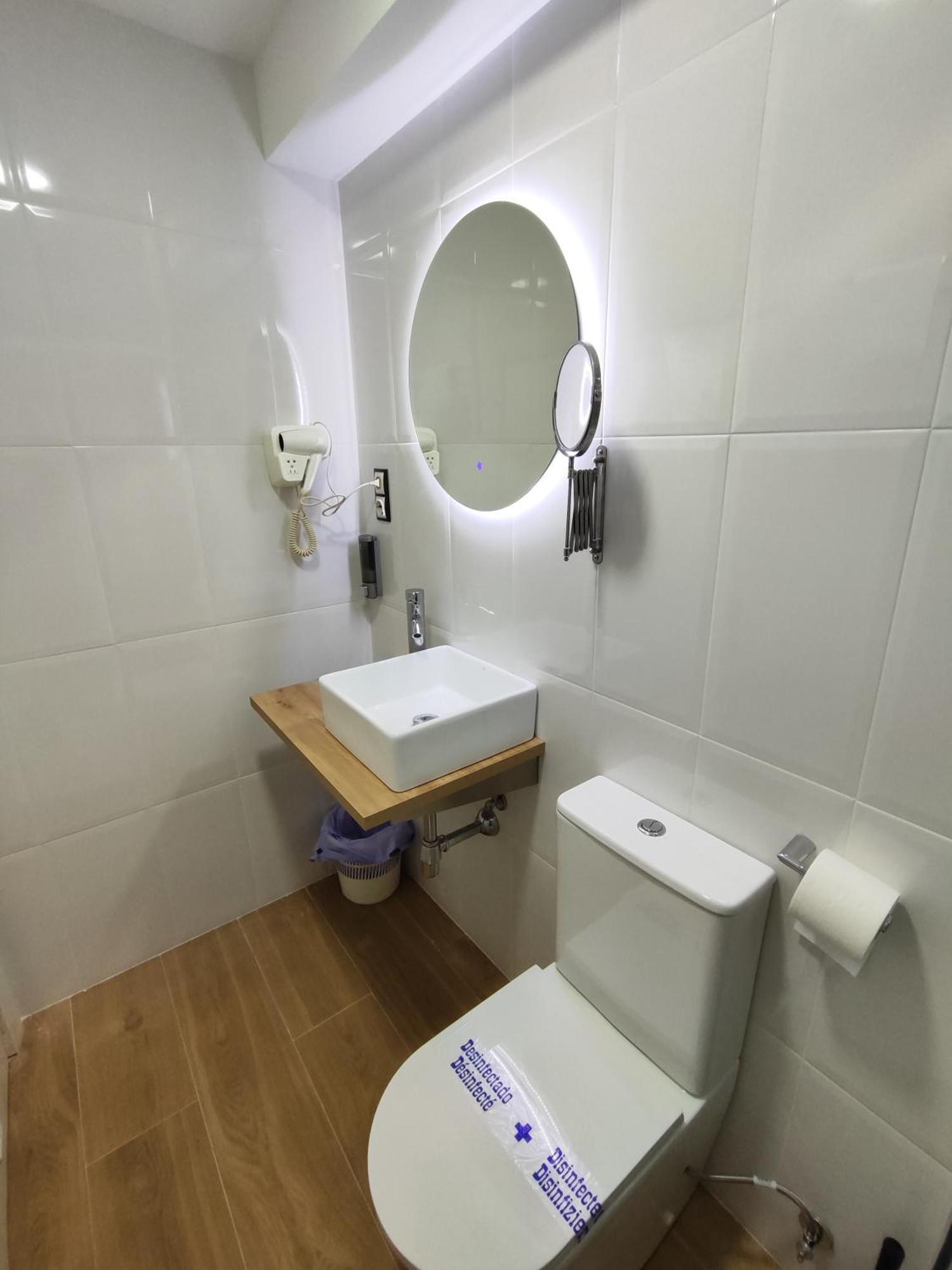 Hostal Lucy Santander Ngoại thất bức ảnh