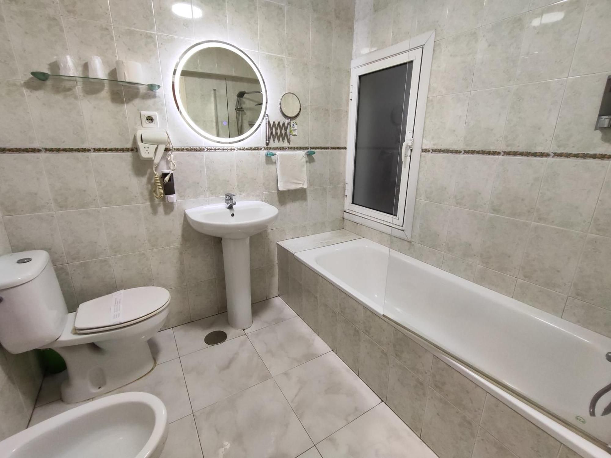 Hostal Lucy Santander Ngoại thất bức ảnh