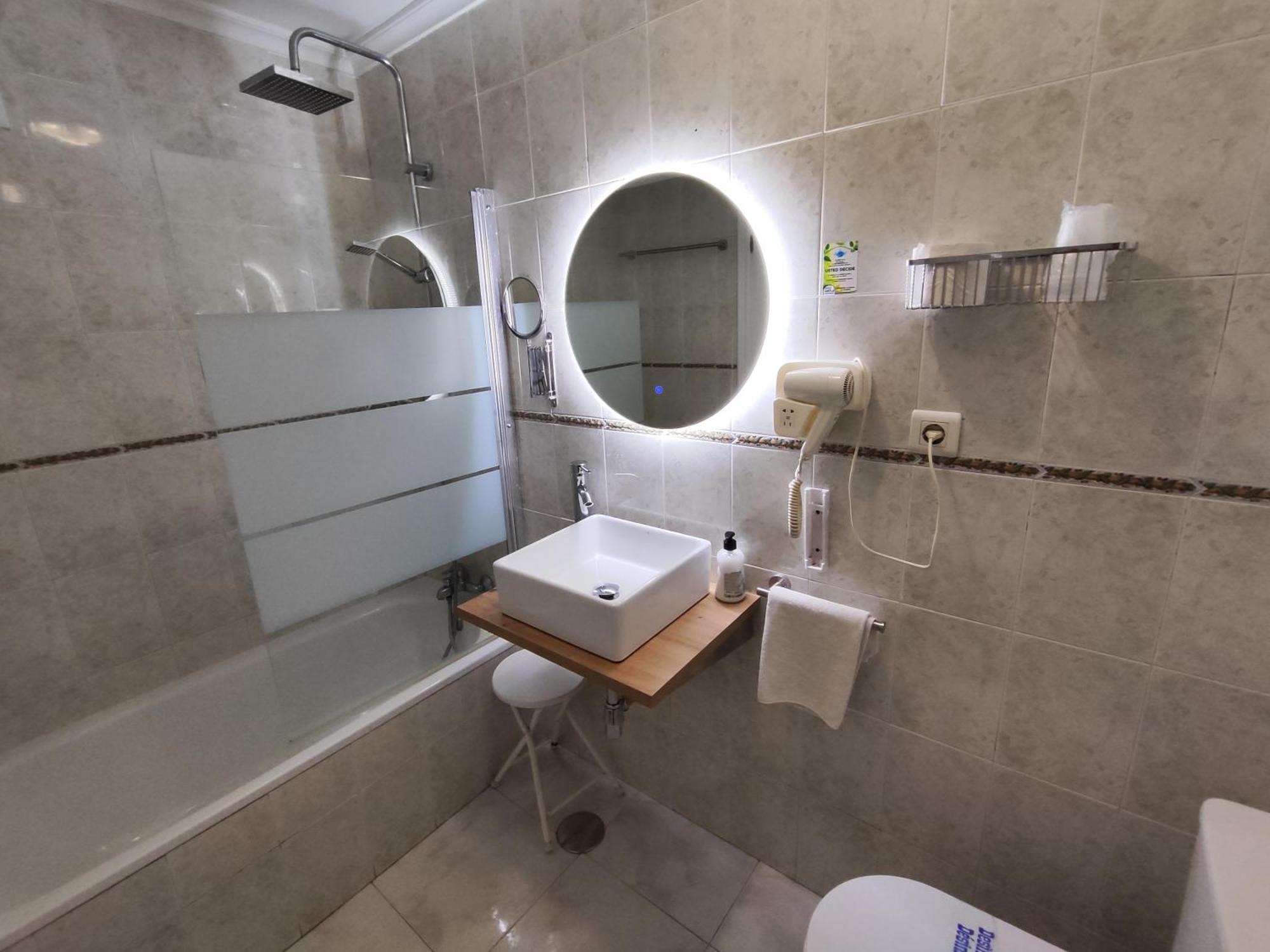 Hostal Lucy Santander Ngoại thất bức ảnh
